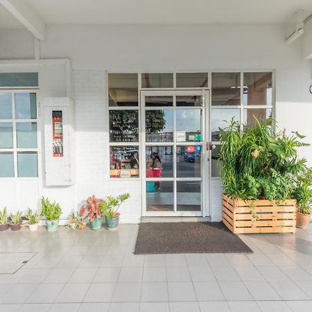 White Loft Hotel Malacca Kültér fotó