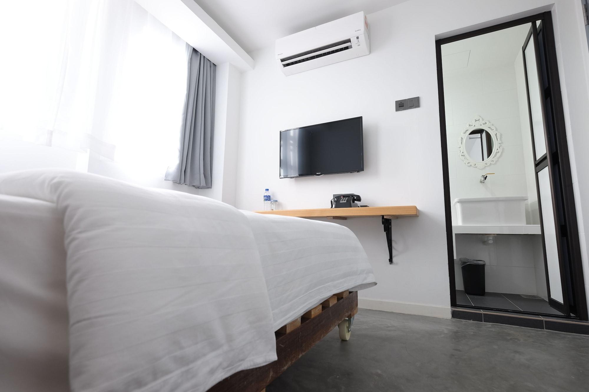 White Loft Hotel Malacca Kültér fotó