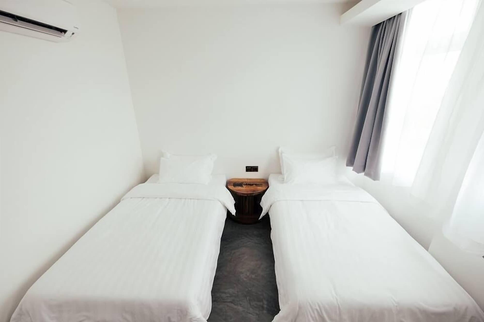 White Loft Hotel Malacca Kültér fotó