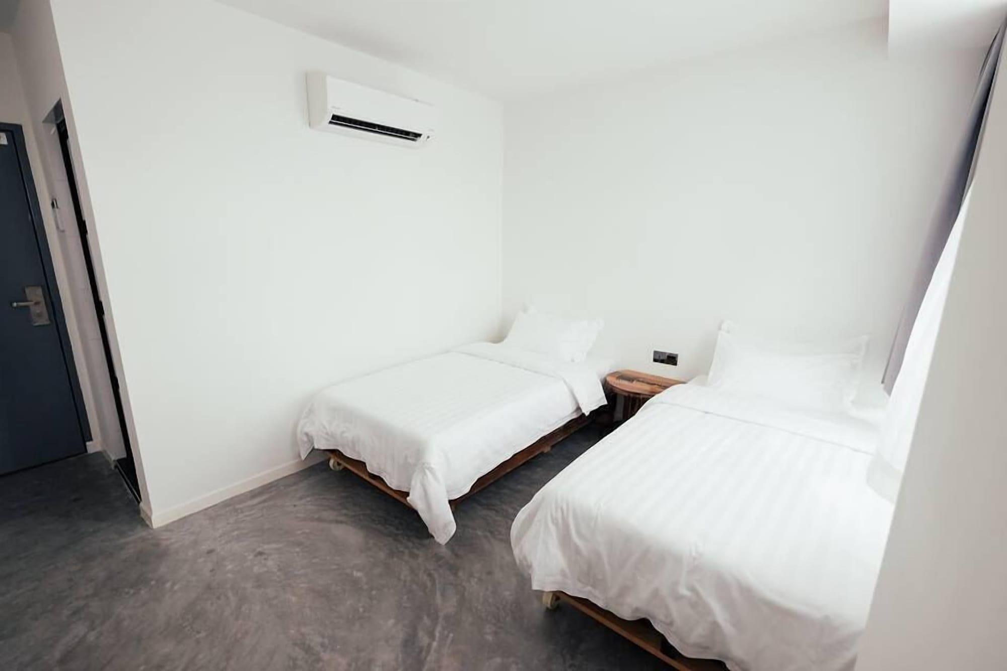 White Loft Hotel Malacca Kültér fotó
