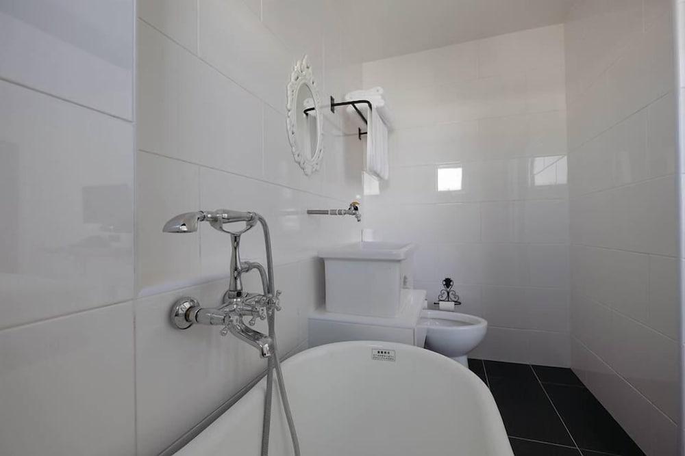 White Loft Hotel Malacca Kültér fotó