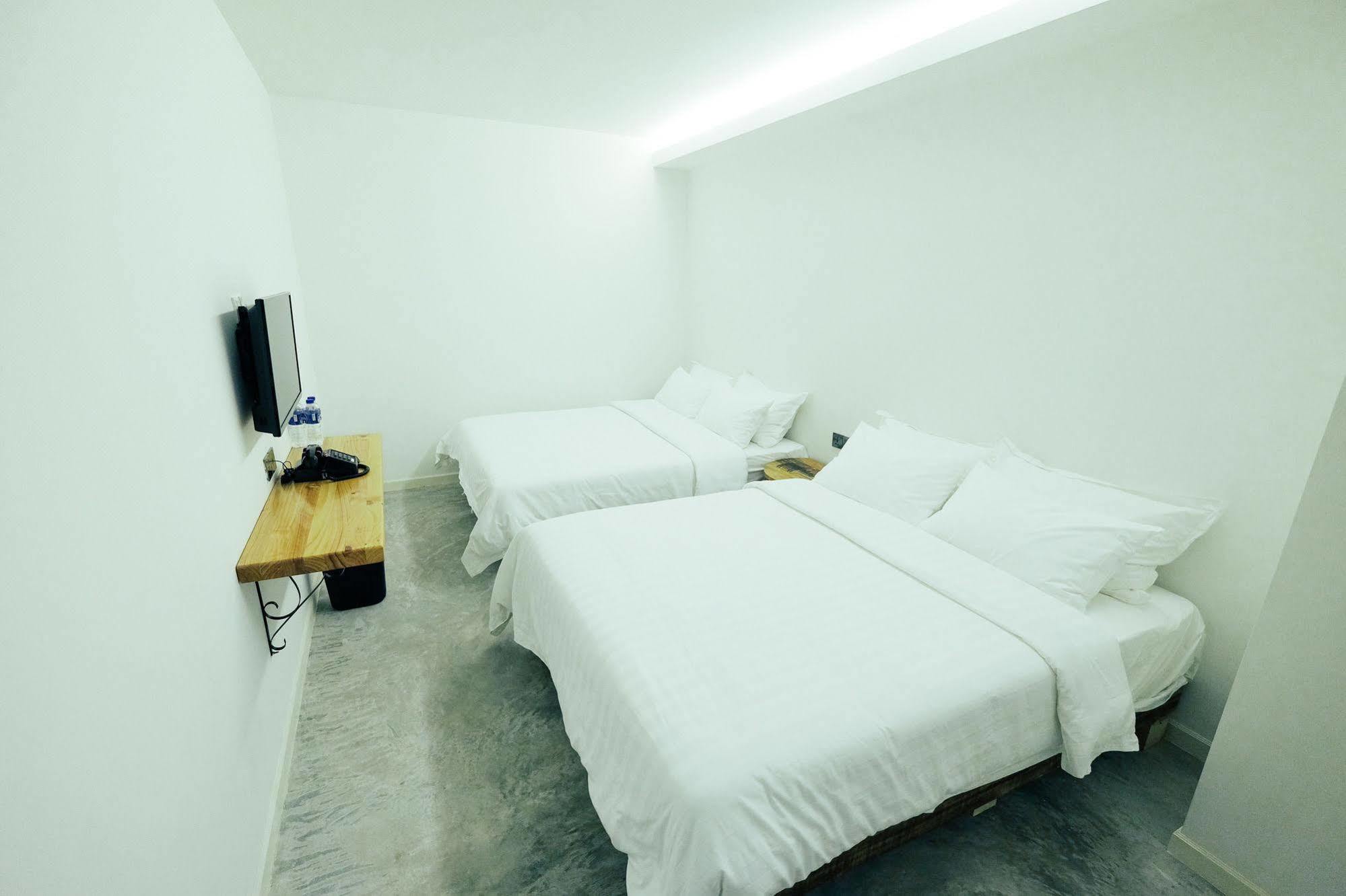 White Loft Hotel Malacca Kültér fotó