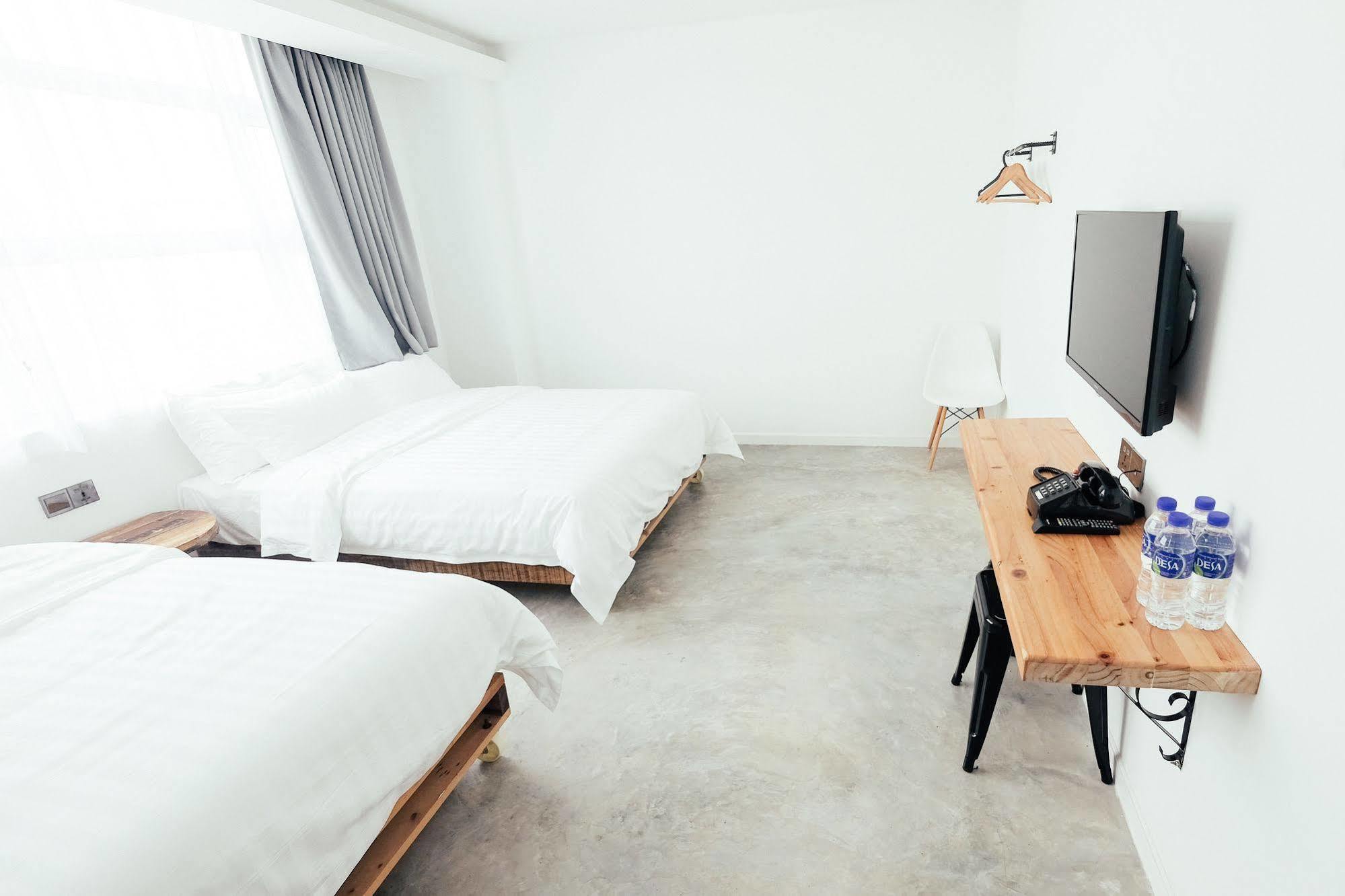 White Loft Hotel Malacca Kültér fotó