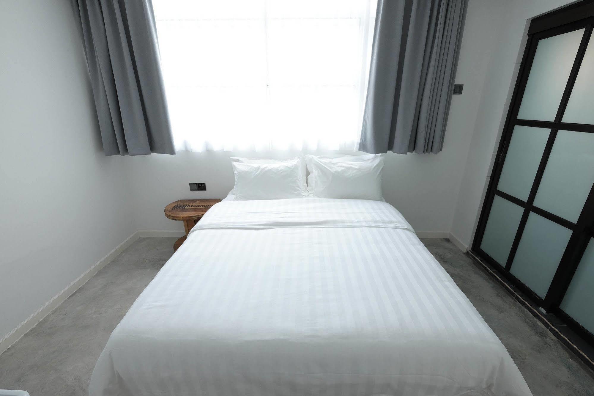 White Loft Hotel Malacca Kültér fotó