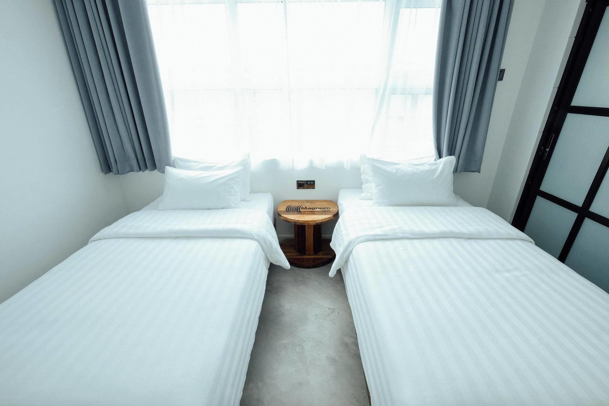 White Loft Hotel Malacca Kültér fotó
