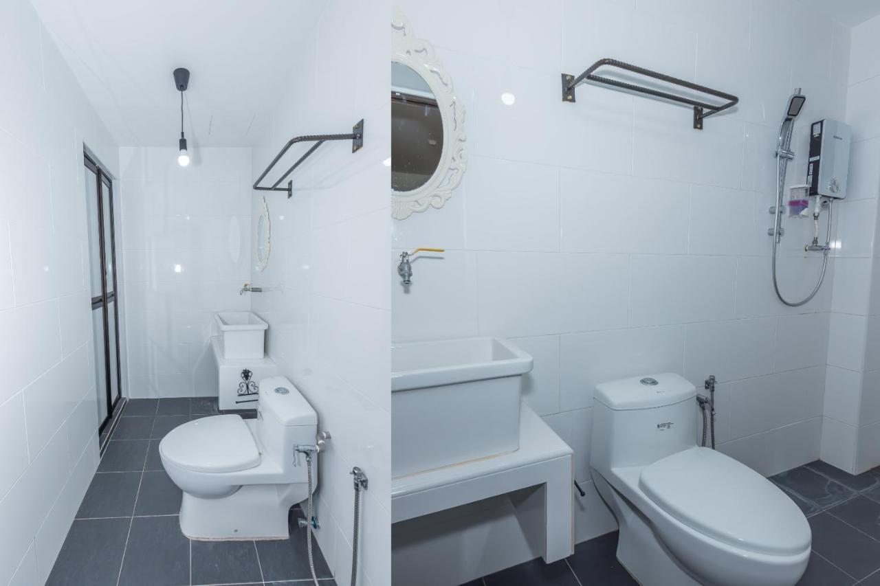 White Loft Hotel Malacca Kültér fotó