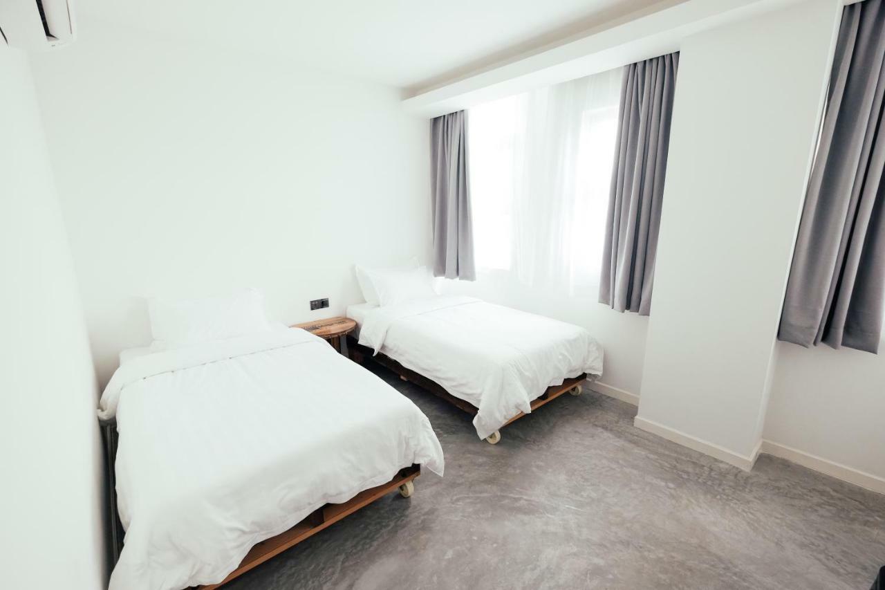 White Loft Hotel Malacca Kültér fotó