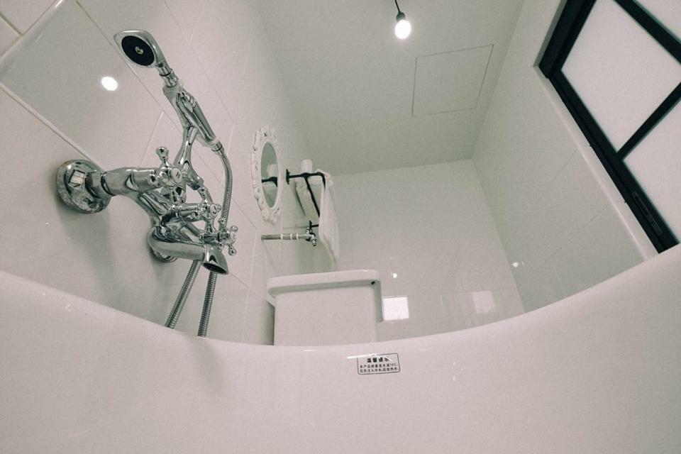 White Loft Hotel Malacca Kültér fotó