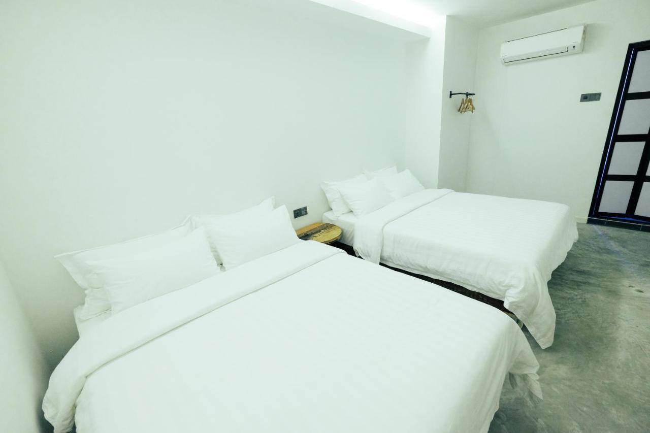 White Loft Hotel Malacca Szoba fotó